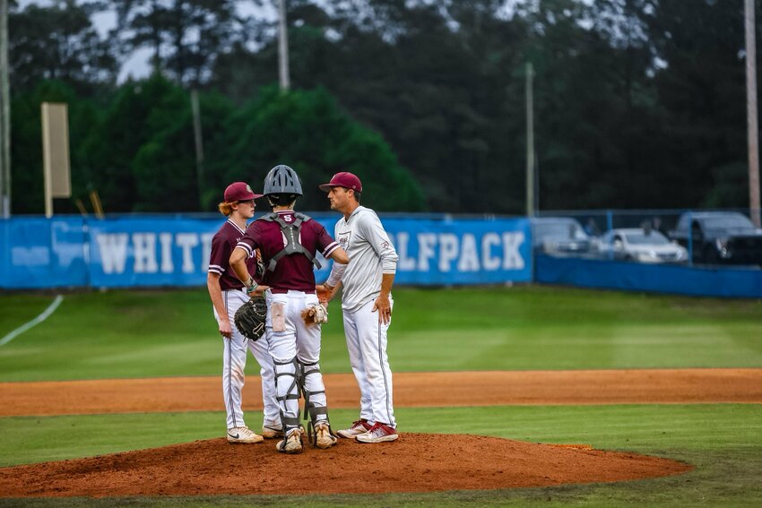 Spencer Messmore talks to a Seaforth pitcher last season. (Seaforth athletics)