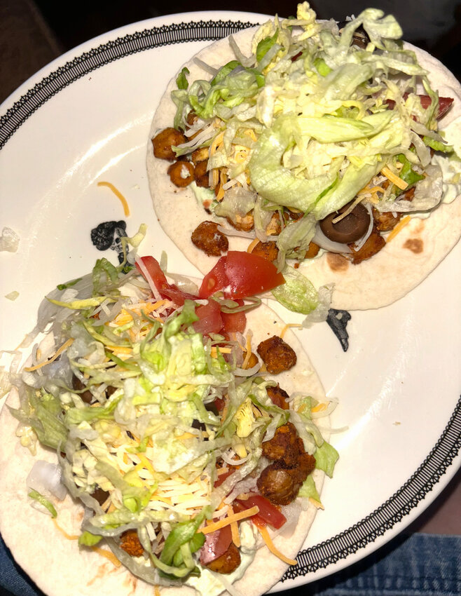 Chickpea tacos are a ridiculously easy way to make a vegetarian Tex-Mex dish that your friends won't notice it's simple, cheap and vegetarian.
