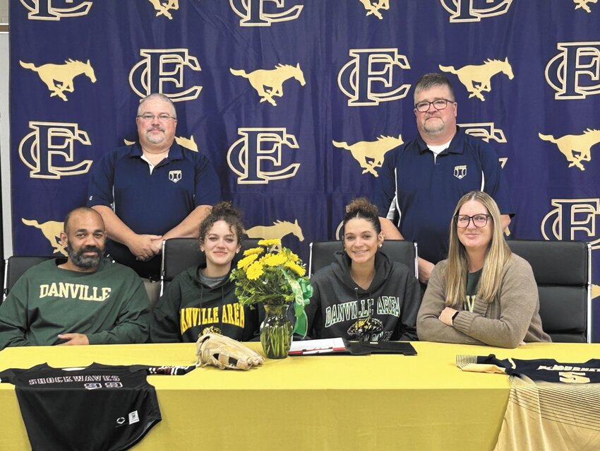 Fountain Central shortstop Zoe Foxworthy-DeJournett announced her commitment to continue her softball career with the Danville Area Community College Jaguars on Wednesday.