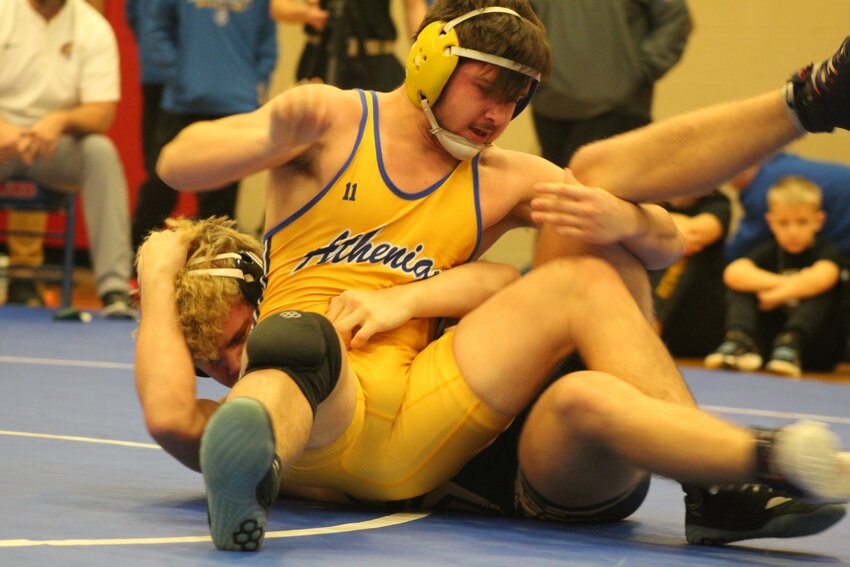Crawfordsville's Braeden Hites is helping lead Crawfordsville Wrestling to a very strong start as CHS went a perfect 5-0 at the WeBo Duals on Saturday.