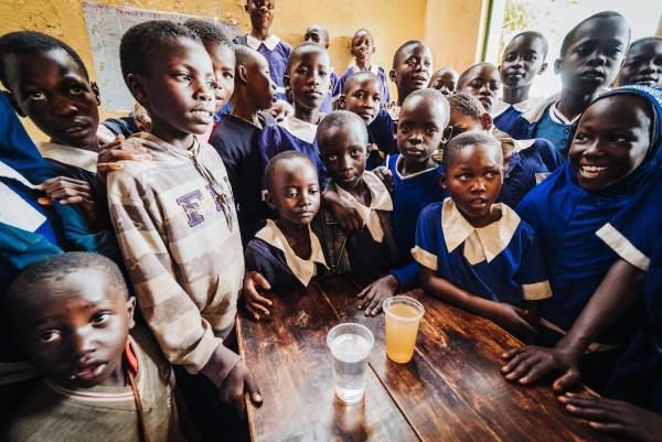 Buying LifeStraw gifts helps provide safe drinking water to children in Kenya.