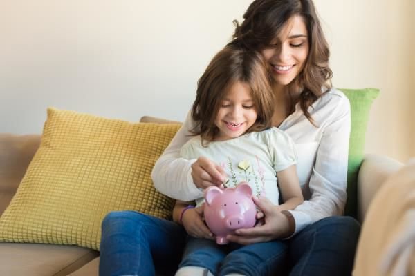How Parents Can Help Boost Kids’ Financial Literacy
