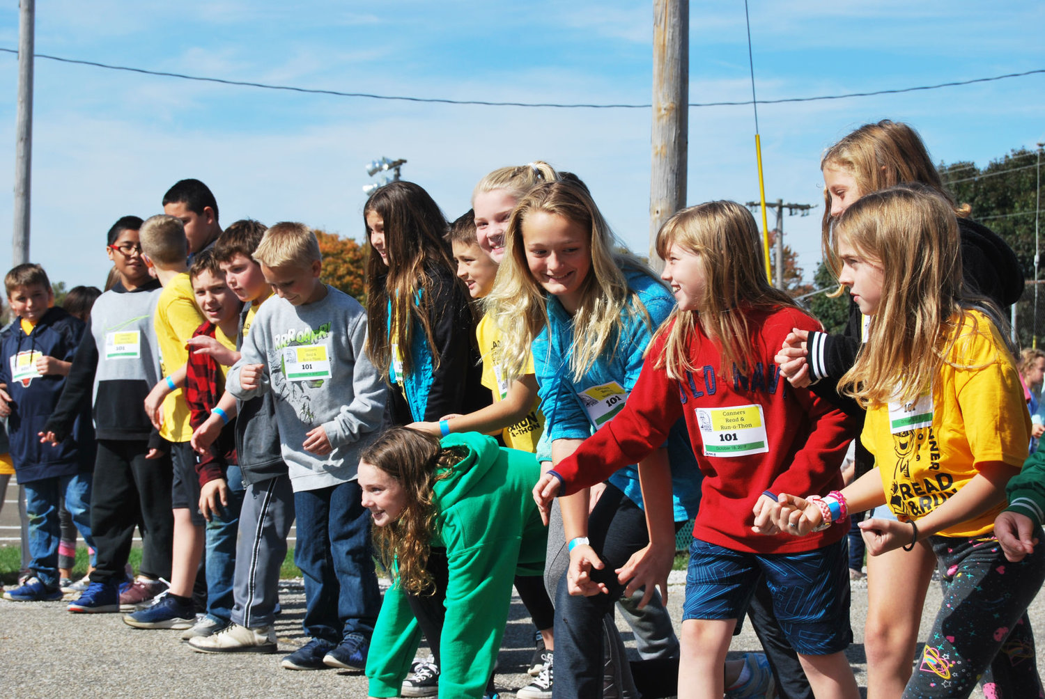 Students at Ladoga Elementary line up to begin their run
