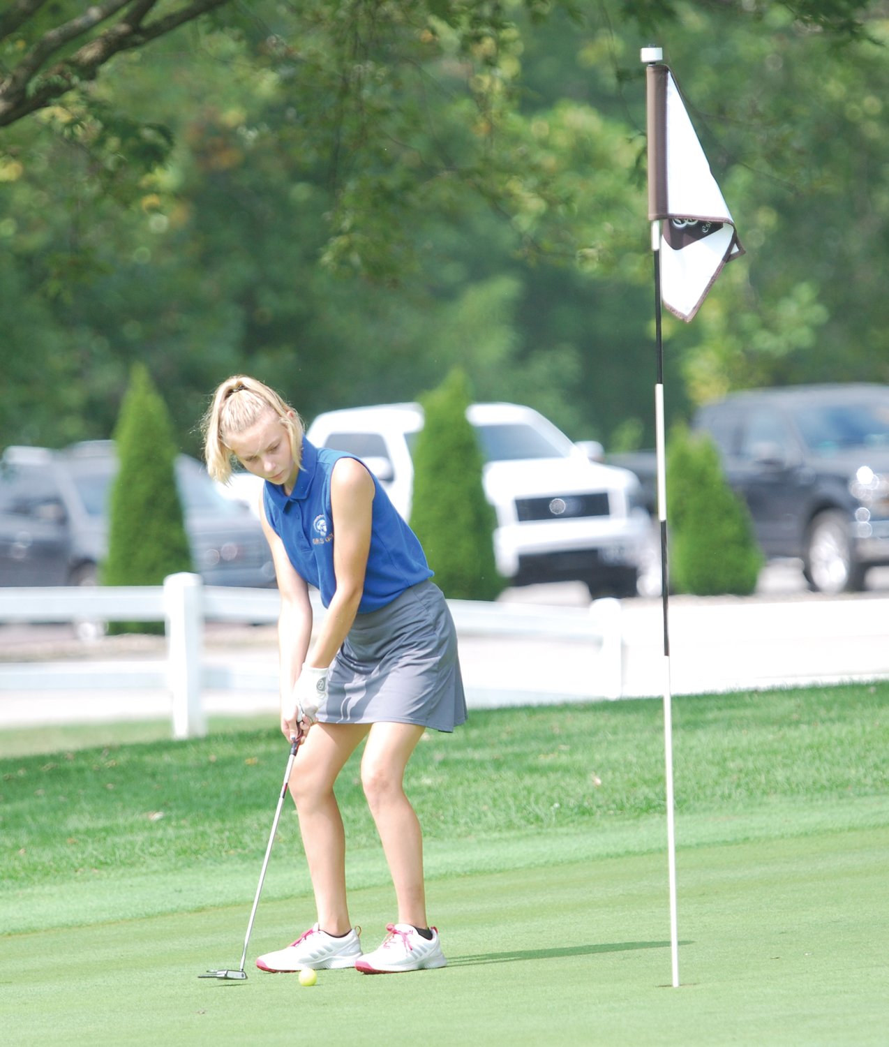 Crawfordsville's Carli Payne putts at the Sagamore Conference meet on Saturday.