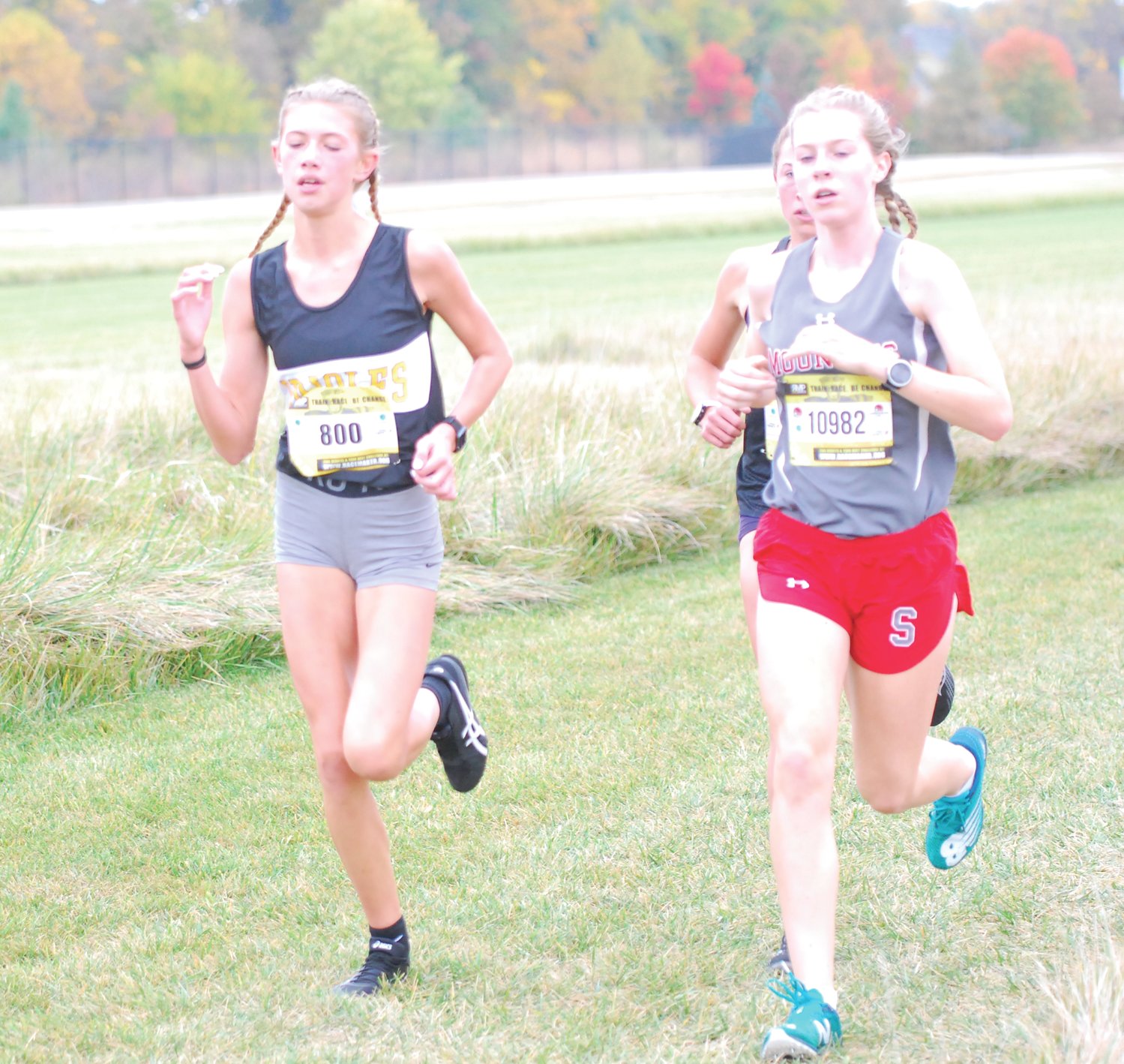 Southmont's Faith Allen paced the pack with Avon's Jessica Hegedus and sectional champion Brownsburg's Abigail Lynch. Allen was second in a time of 19:03.