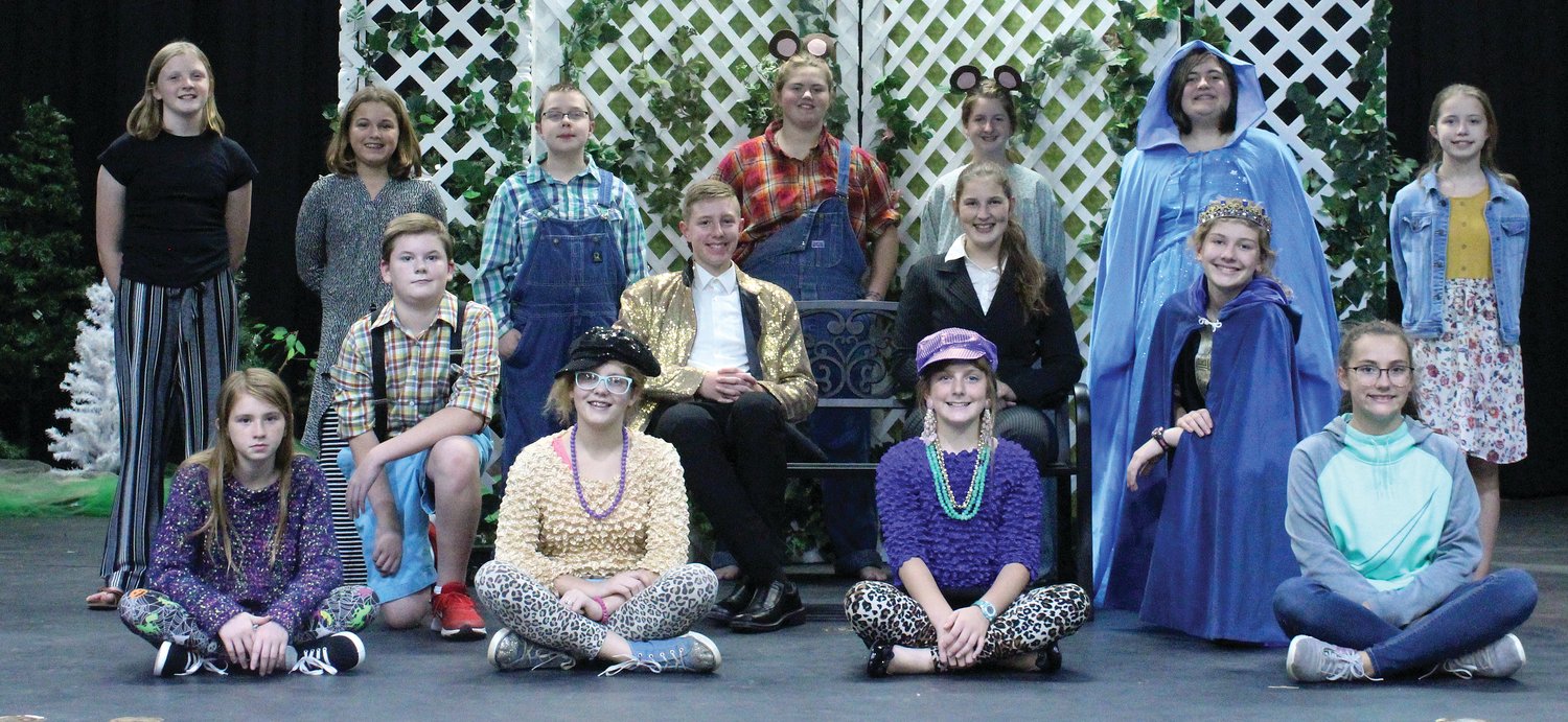 Cast and crew members are front- Brookelynn Brady, Kaitlyn Williams, Ella Lacy and Samantha Mikus; middle- Mason Brister, Treyton Burgess, Brennan Cox and Maura Jacks; back- Abby Mathis, Mackenzie Gillogly, Lucas Hutchens, Shelby Robertson, Maddie Ryan, Natalie Tome and Marlee Jeffers. Not pictured are Alexis McAmis, Harlee Flood, Titus Moore, Jayde Gearld, Mia Bowles, Helen O