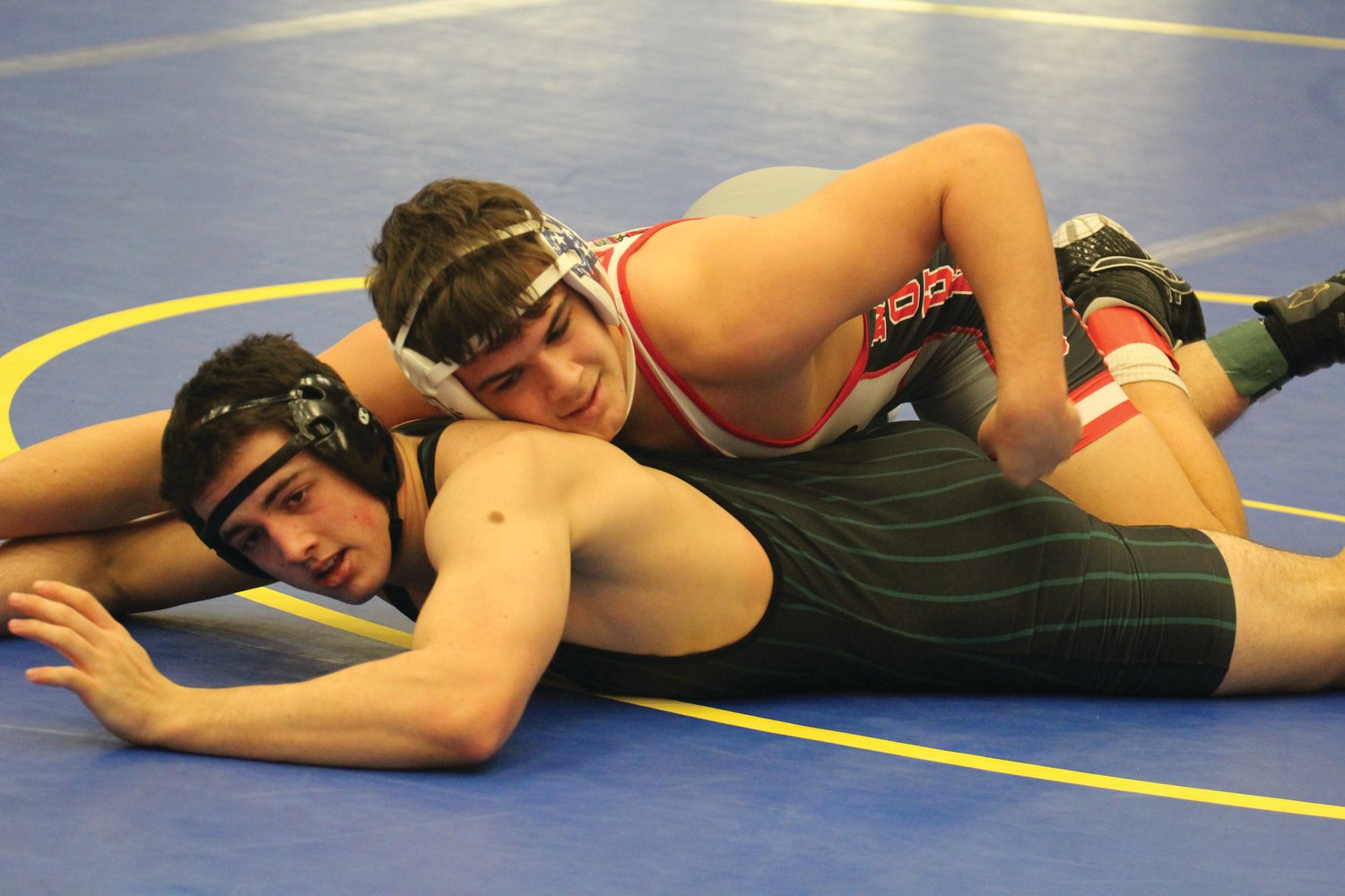 Southmont's Wyatt Woodall defeated Zionsville's Gregory Mariacher in the finals at 195.