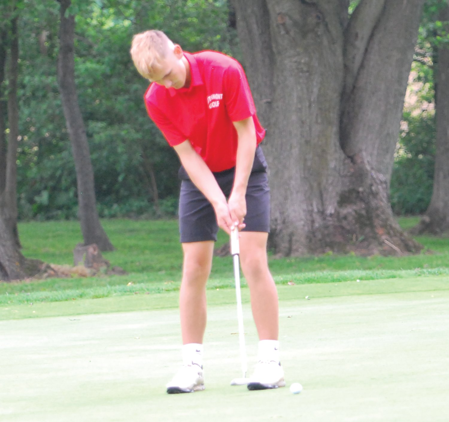 Southmont's Micah Korhorn putts on No. 17 at the Montgomery County meet on Thursday.