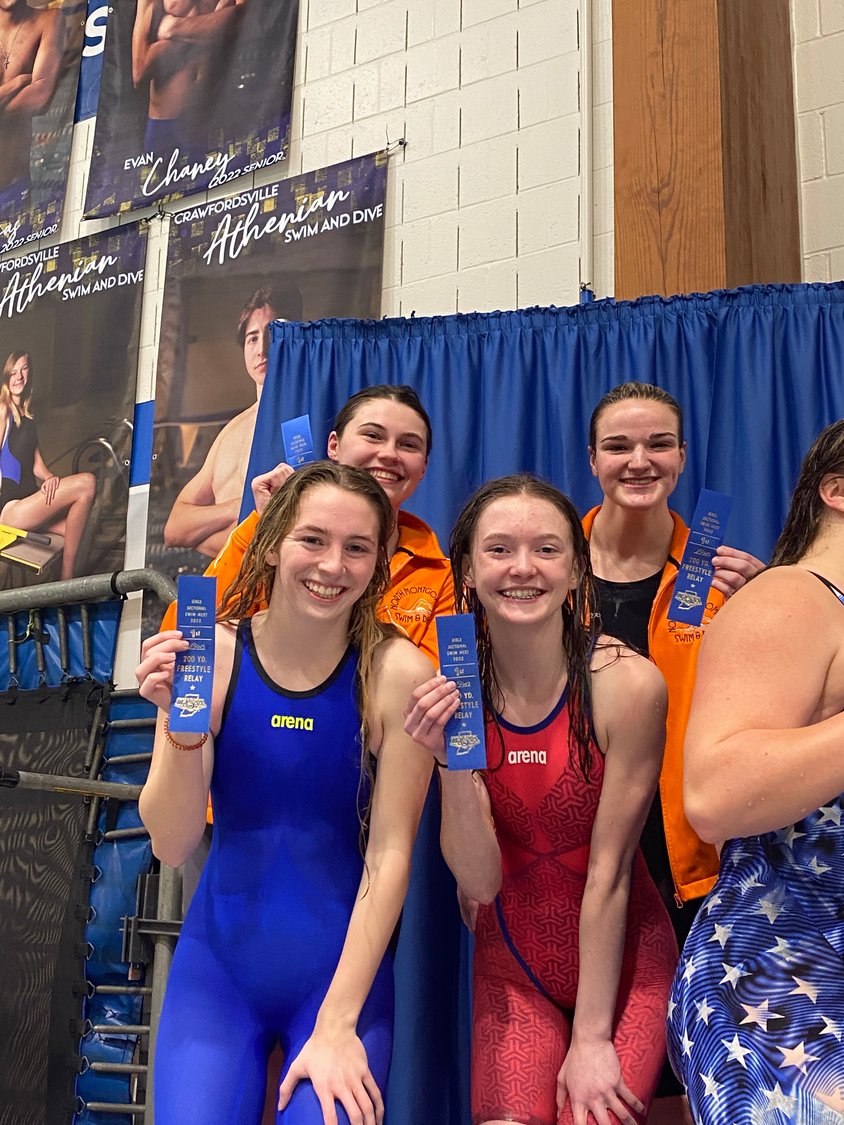 The tandem of Annabel Anderson, Maggie Michael, Gracen Schwabe, and Brooklyn Kerns placed first in the 200 freestyle relay and qualified for the state finals.