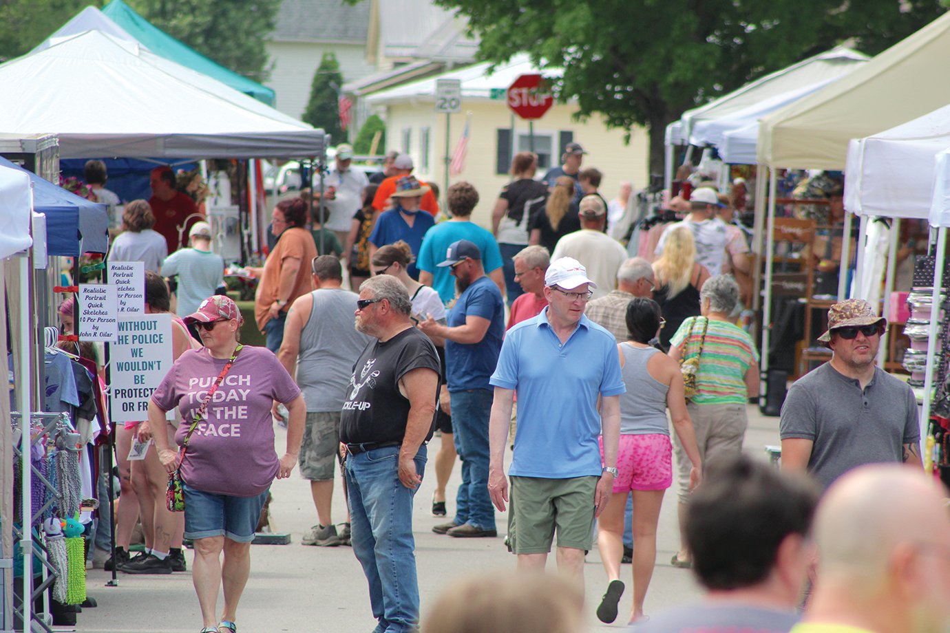 Hundreds turned out to the 2022 Waynetown Street Festival Saturday on South Vine Street, where more than 70 vendors from Montgomery and the surrounding counties sold their homemade goods. Hot dogs, prizes, ice cream and snow cones were available for children, and adults left with unique deals. Waynetown is set to host four more festivals this year. For more information, check out www.waynetown.net.