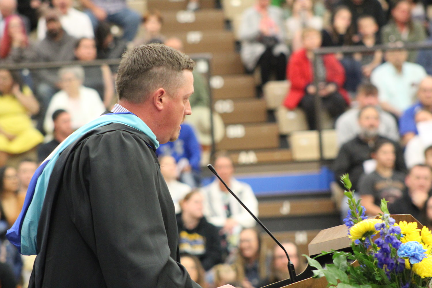 Crawfordsville High School Principal Jay Strickland addresses the class of 2022.