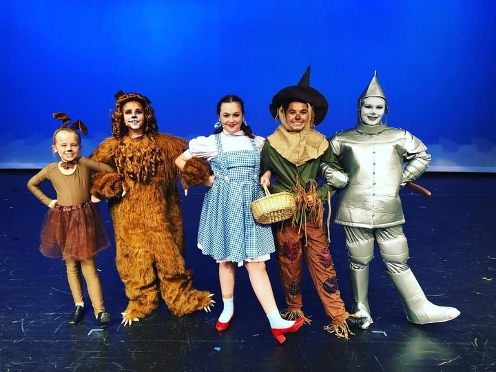 Crawfordsville Middle School students will perform “The Wizard of Oz — Young Performers’ Edition” today, Saturday and Sunday at Crawfordsville High School. Pre-sale tickets only.