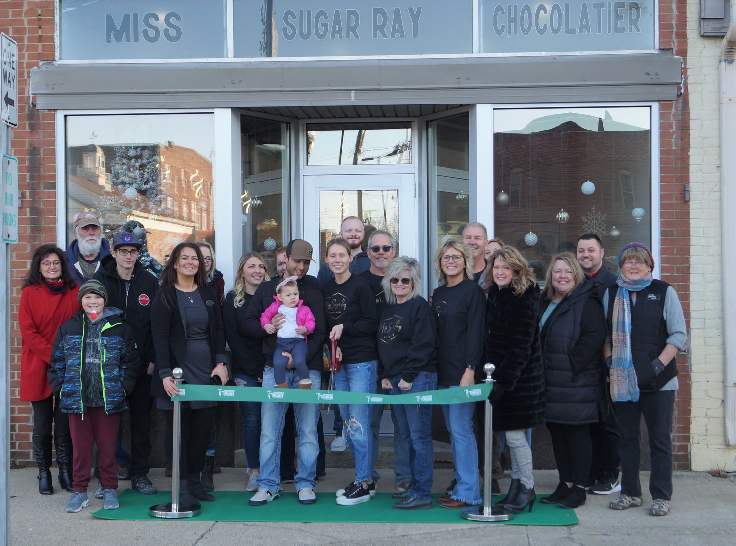 The Chamber welcomed Miss Sugar Ray with a ceremonial ribbon-cutting ceremony.