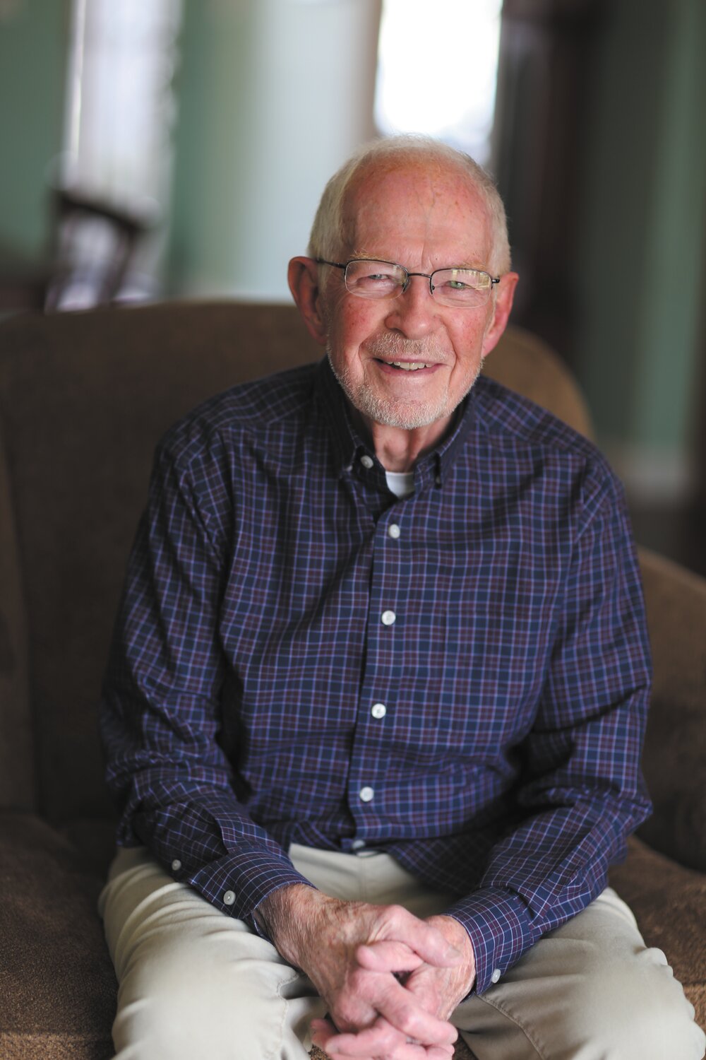 Dr. Lester Hearson taught and mentored countless students during his 30 years at Wabash College. Two of his former students have established an endowed scholarship in his name.