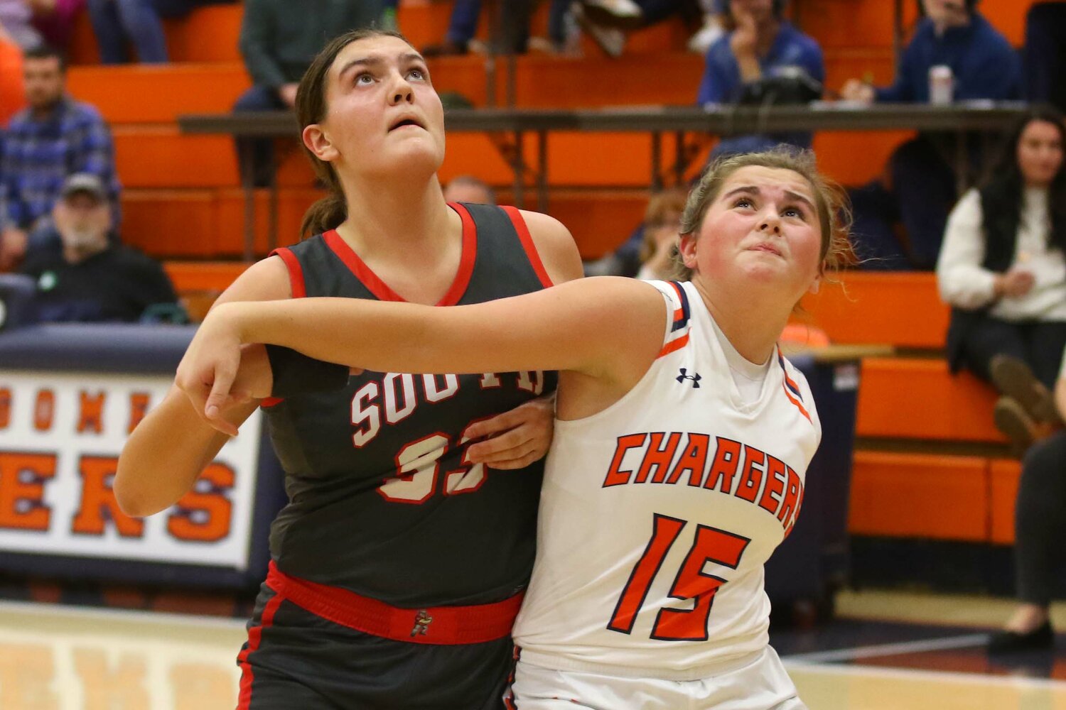Layla Gomez of Southmont - battling for rebounding position with Macee NOrman of North Montgomery