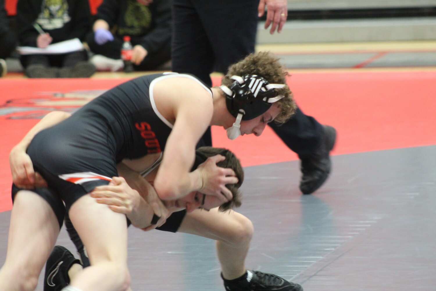 Brier Riggle kept the match alive for South with his win at 120 pounds.