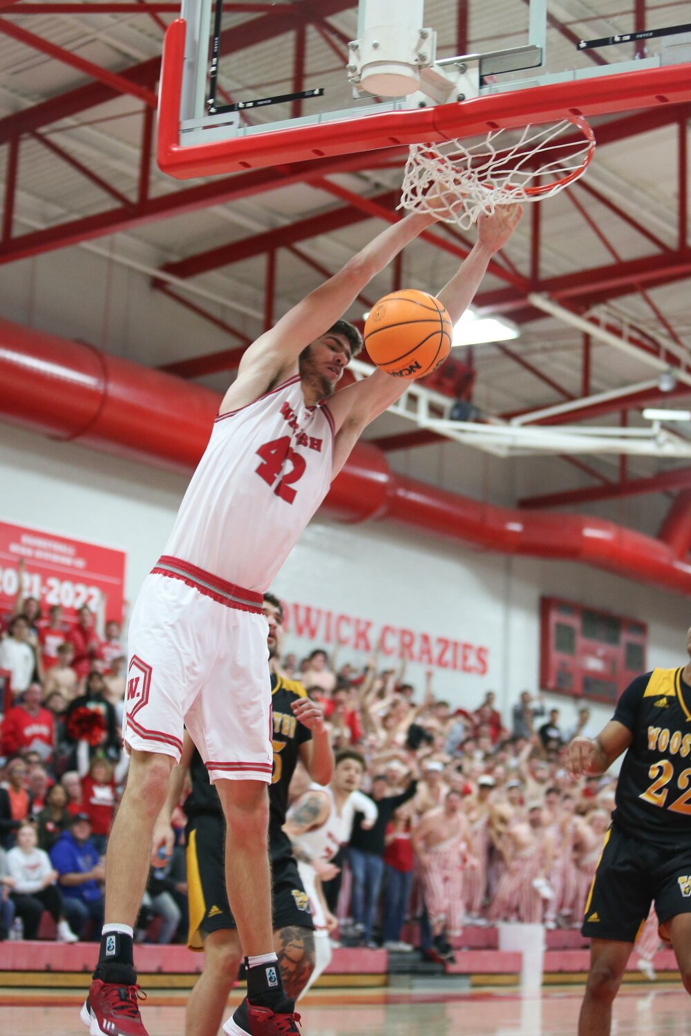 7’2 junior Noah Hupmann provided the Little Giants with the ultimate paint protector this season. Hupmann’s 74 blocks and 2.7 blocks per game are both Wabash single-season records.