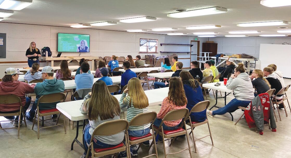 Junior Leaders hosted a 4-H Club Officer Training to 30 of its members at the March meeting.