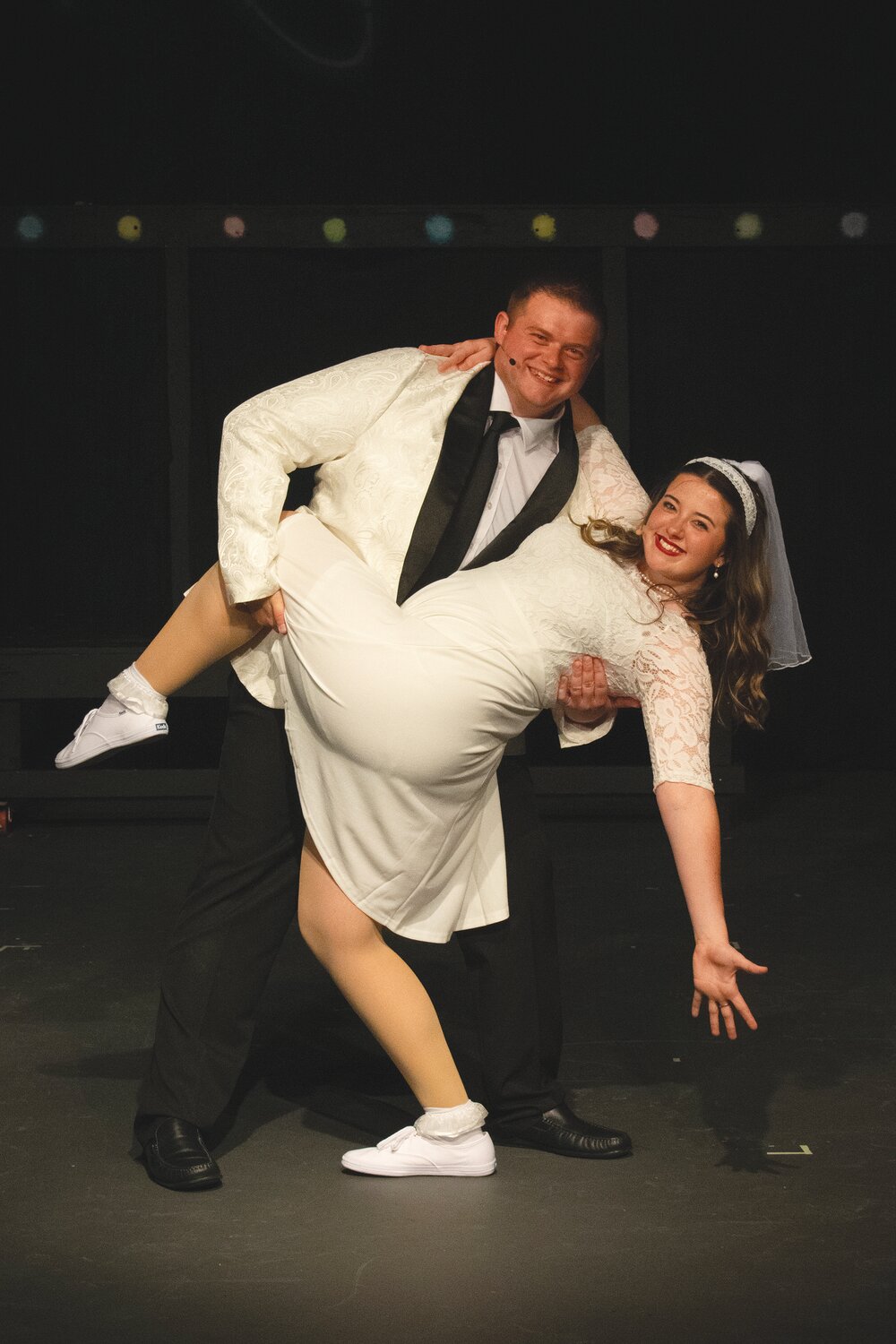 Dustin Gardner and Cimbria Bowling will perform in the “The Wedding Singer.”