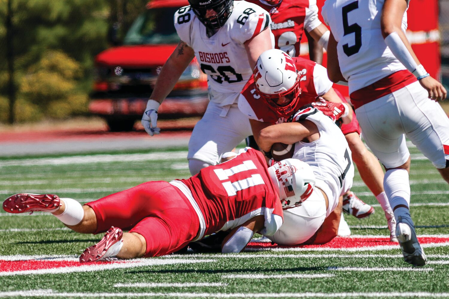 Gavin Ruppert paced Wabash’s defense on Saturday by matching his career-best mark 18 tackles. Ruppert finished the day with two sacks for 27 yards lost, five total tackles for losses totaling 29 yards, and one interception.