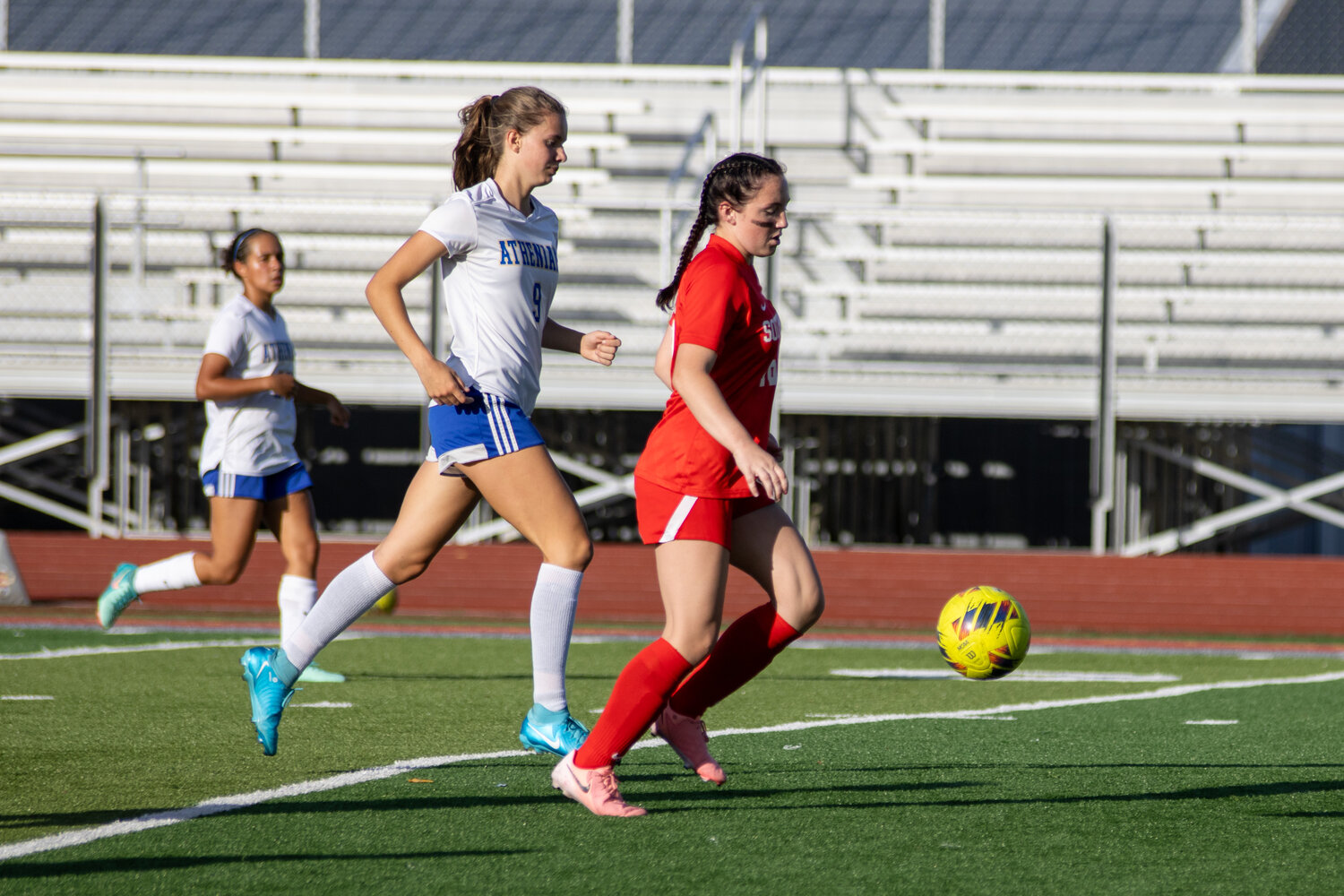 Alea Seward (9) and Kaelynn Sanburn (16)