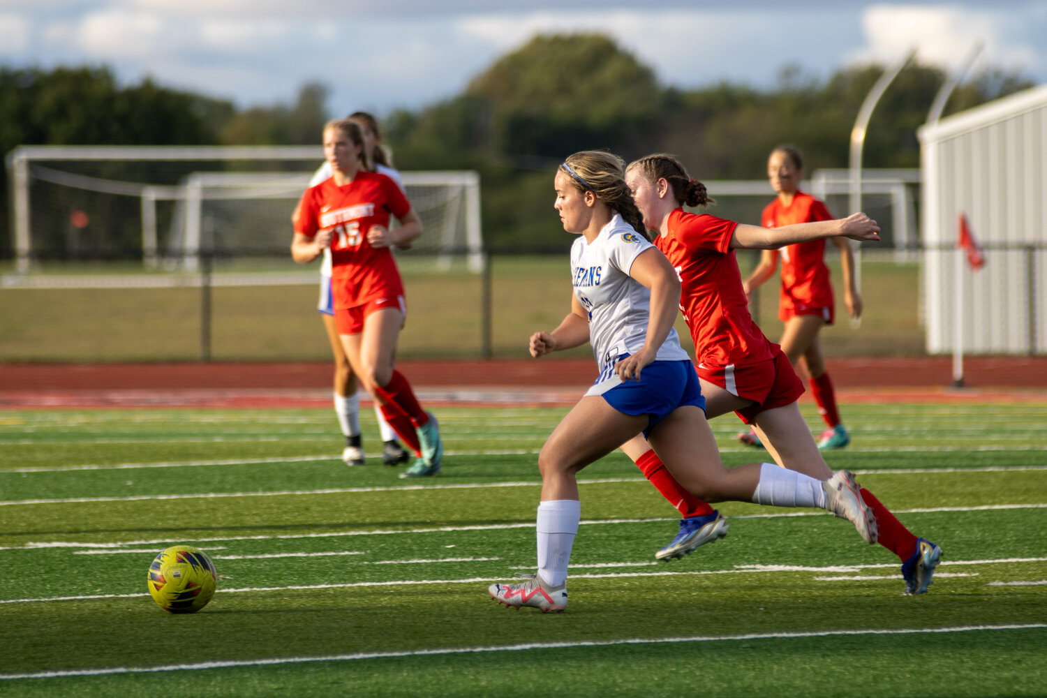 Molly Pierce (17) and Molly Williams (8)