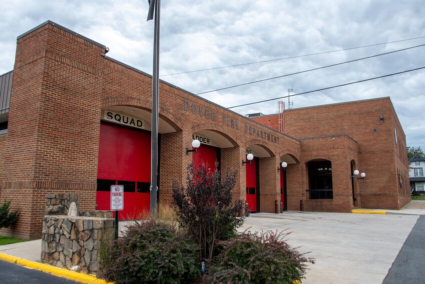 Kyle Schwarber ordered pizza for firefighters and police officers