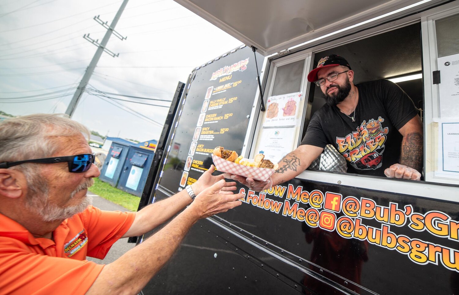 Lincoln man serves up cheesesteaks with a side of inspiration | Bay to ...