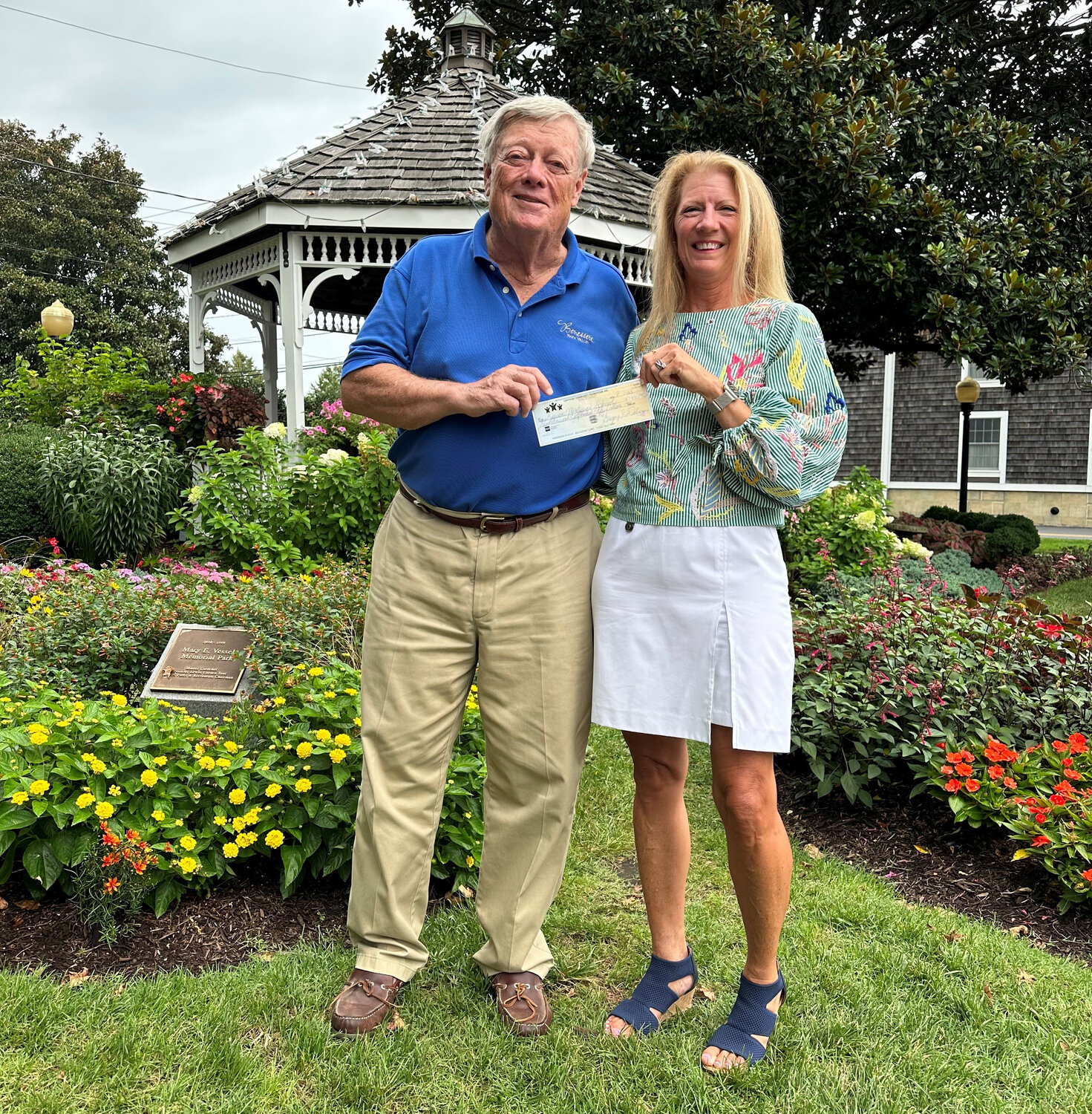 The CAPTRUST Community Foundation and its vice president, Cathy Seeber, supported Sussex Montessori Public Charter School, Seaford, on its annual Giving Day. Ms. Seeber presented a donation of $7,850 to school consultant Mike Rawl. CAPTRUST grants more than $1 million annually from matching contributions by its advisers to assist children’s causes.