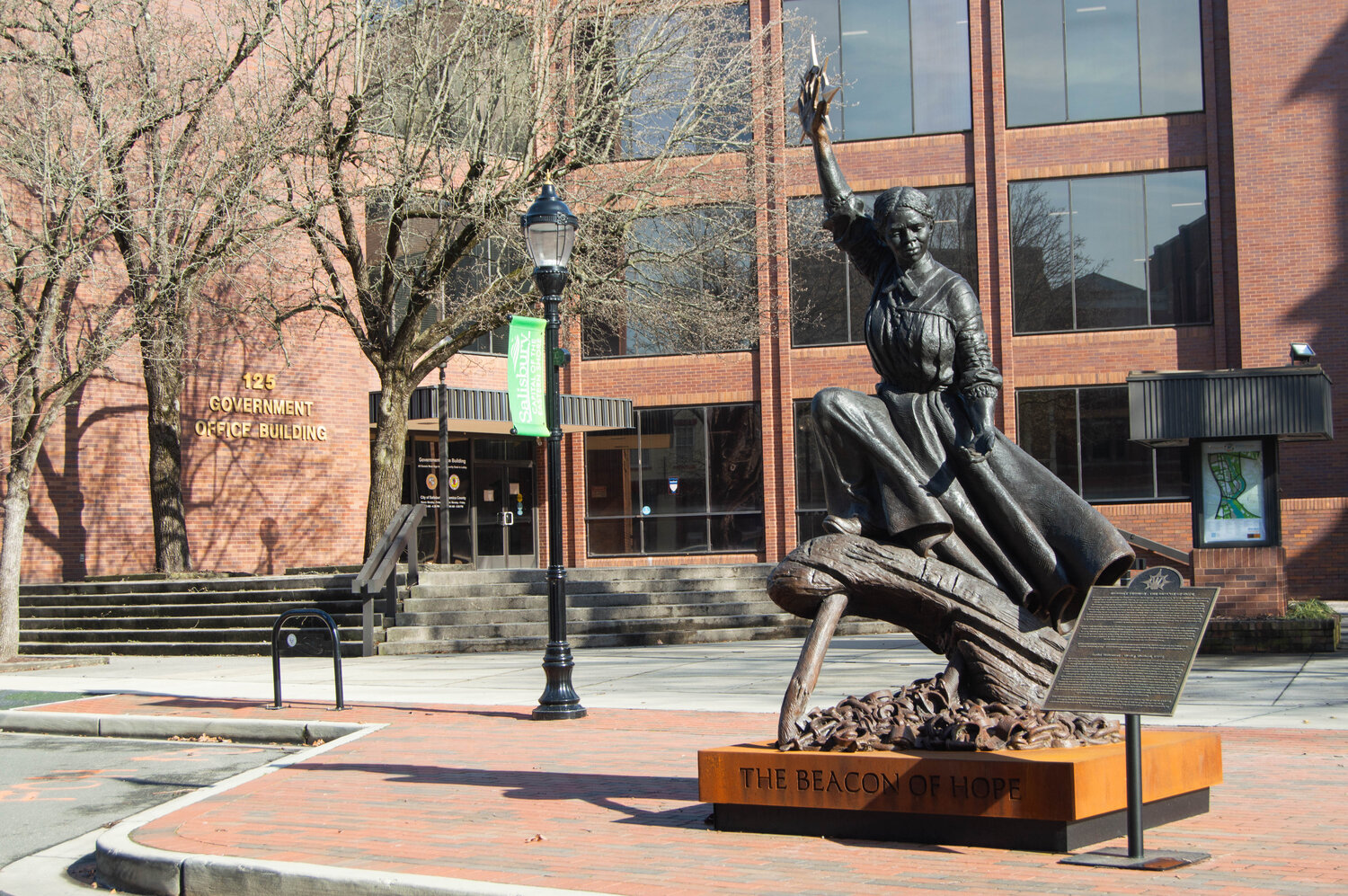 The City of Salisbury will say farewell to the Beacon of Hope statue on Wednesday.