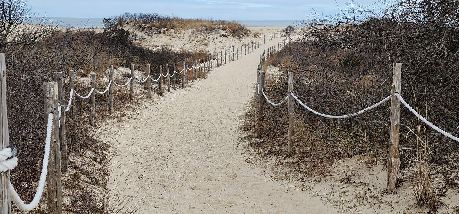 These new rope fences are awesome. The sand just blows through the access area and we don’t get a massive dune in the fence. Well done.