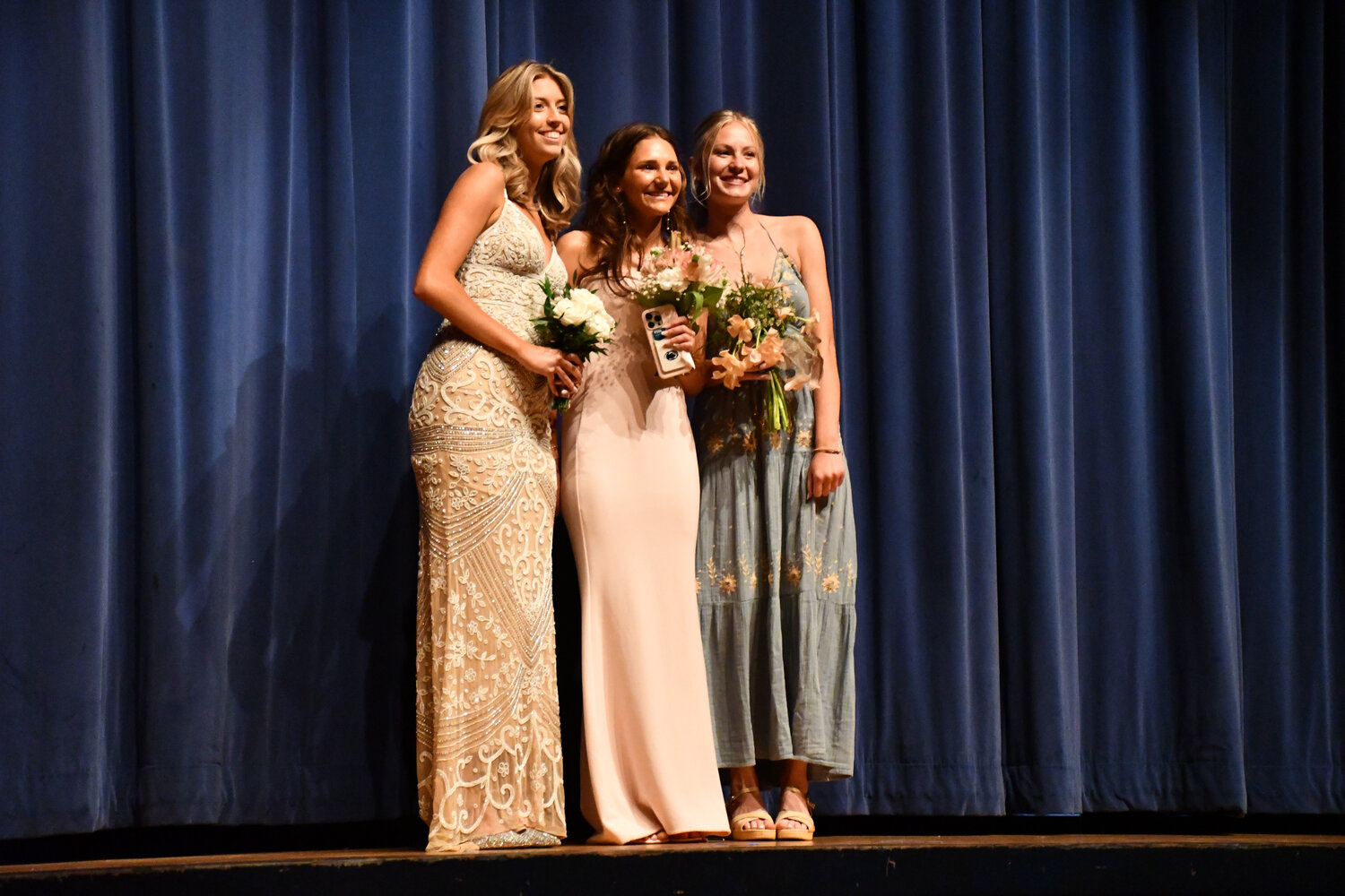 Photo Gallery: Lake Forest High School's prom Grand March | Bay to Bay News