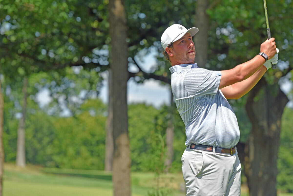 Defending champion Chanaud is initially in the lead at the Delaware Open