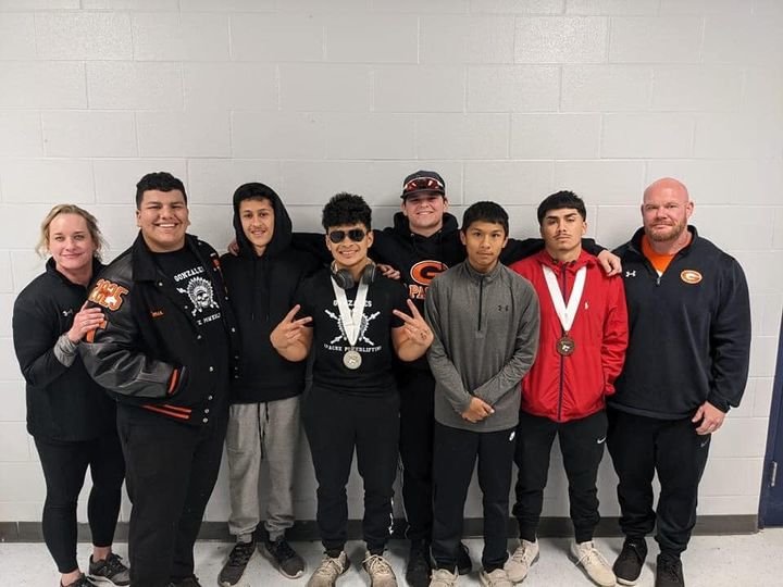 The Apache powerlifting team placed two people at the Region 4, Division 2 meet on March 12 and will be sending Jessiah Barr to state in Abilene.