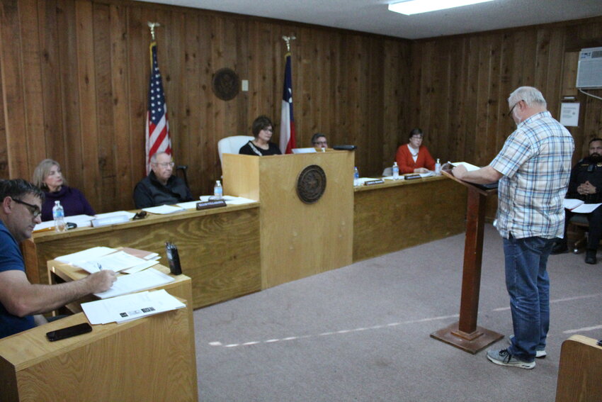 Jerry Shepherd, of Southwest Engineers Inc., speaks to the Smiley City Council regarding the Water Treatment Plan and Well Improvement Project Wednesday, Jan. 17.