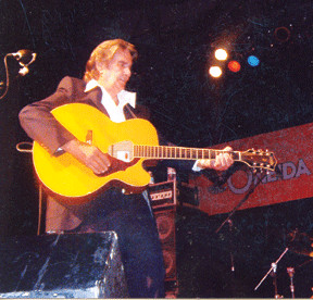 Al Urban performing in Green Bay, Wisc., in 2005.