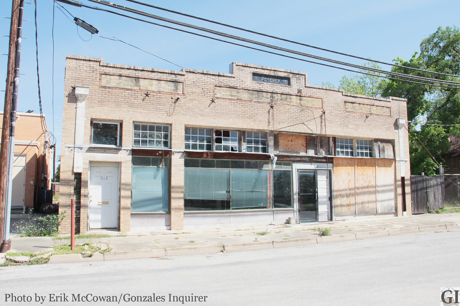 The building at 513 St. George St. was originally intended as a small business incubator to be run by the Gonzales Economic Development Corporation. The idea has since been abandoned and the property has been offered to the highest bidder.