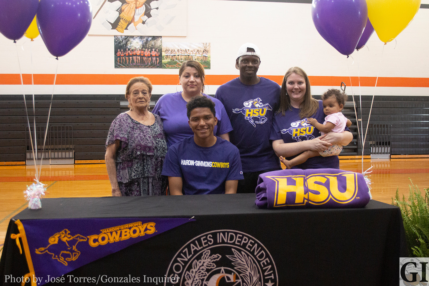 Juan Jordan officially signed with Hardin-Simmons University to compete for their track and field team this upcoming year.