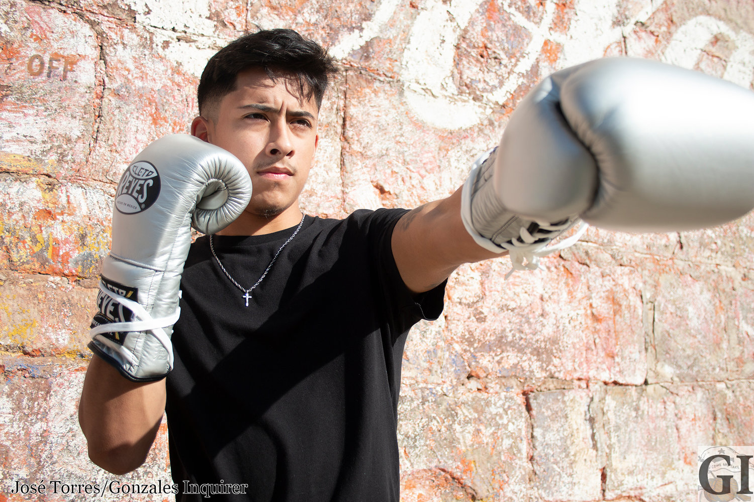 Former Gonzales Apache Ruben Ortiz is all in on becoming a boxer. Ortiz was a cross-country runner as well as a soccer and track and field athlete. He quit his job recently to pursue a career in boxing.