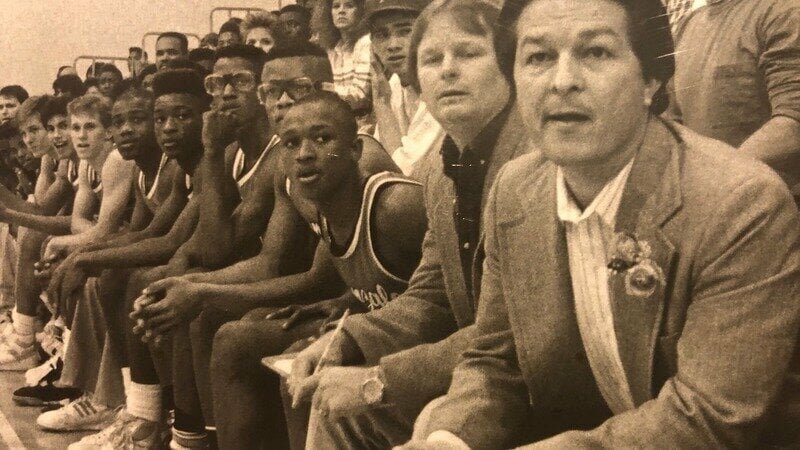 Former players of Coach Vic Salazar wish to see the Apache Gym named after the legendary coach who spent 20 years guiding Gonzales on the basketball court.