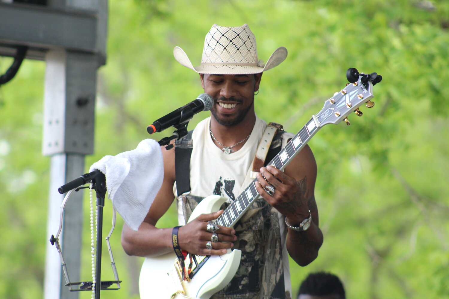 Angel White performs at the 2024 Cattle Country Fest. He will return to this year's festival to perform.