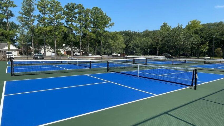 Open to the public, rules for play include first come, first serve; play time is limited to one hour and 15 minutes; proper attire must be worn; patrons assume all risk of injury, damage or loss; when courts are filled, limit play time to 45 minutes and exit the court immediately after your game.