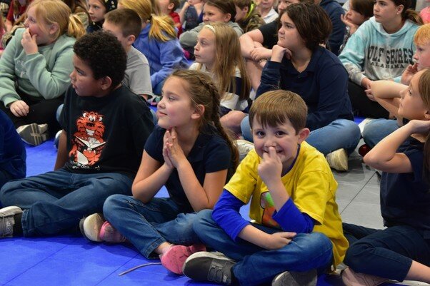 The halls of the Stapleton School echoed with melodies, as the school hosted a Bluegrass music assembly in collaboration with the South Alabama Bluegrass Music Association on Dec. 1.