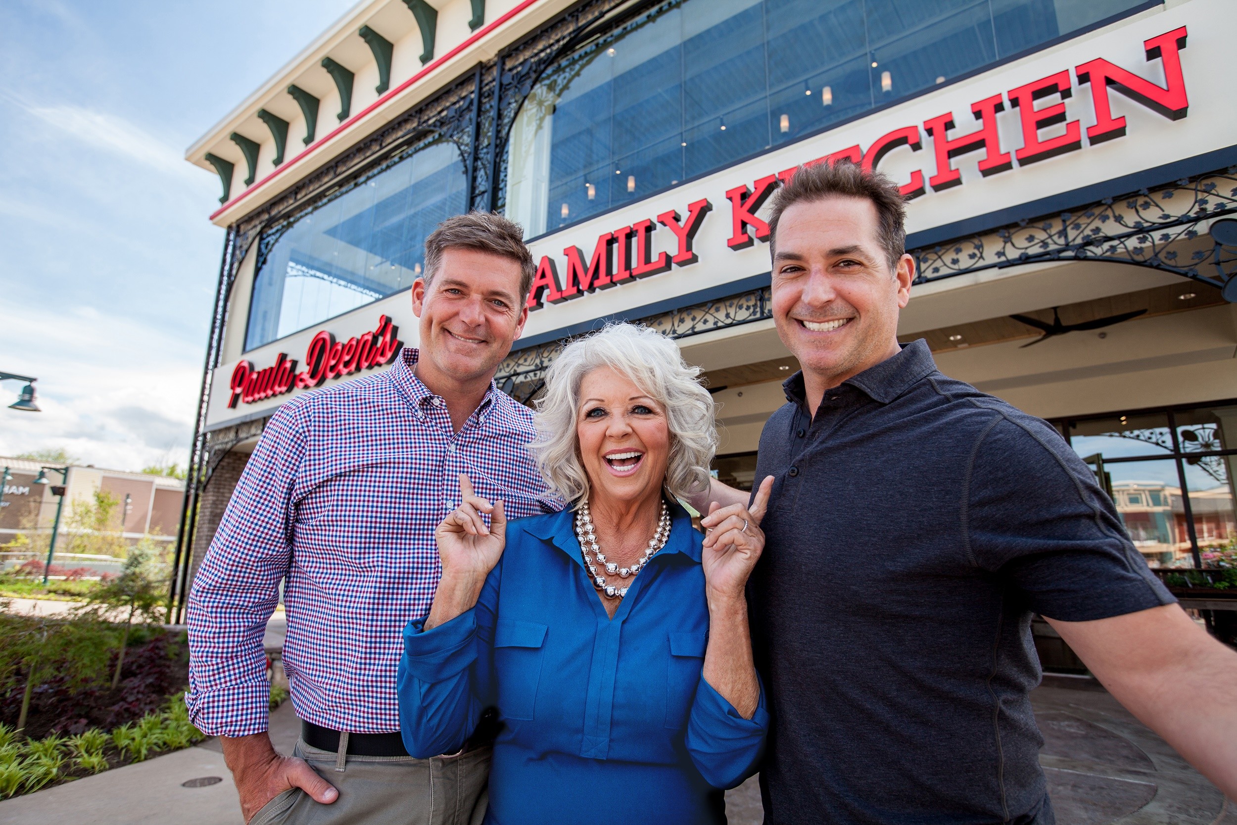Paula Deen and her Sons in front of Paula Deen’s Family Kitchen (in front of Paula Deen Family Kitchen – Pigeon Forge, TN). Paula Deen’s Family Kitchen announced today they will be opening a new location at OWA in Foley, Alabama.