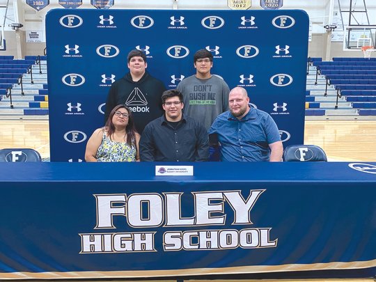 Johnathan Keers will head to Michigan to wrestle at Cleary University.