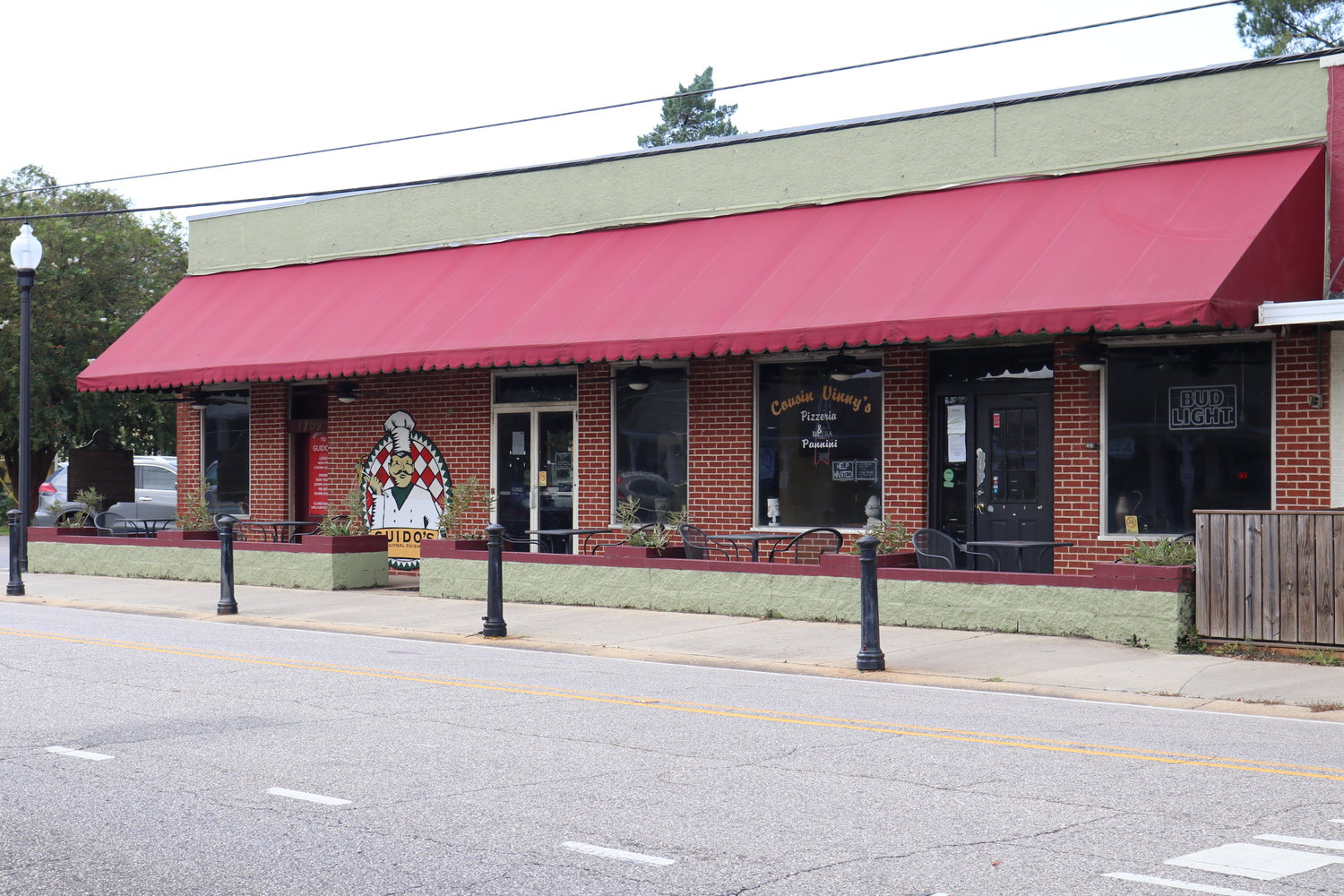 Guido's and Cousin Vinny's restaurants in downtown Daphne have been closed under a court order due to failure to pay more than $33,000 in county sales taxes.