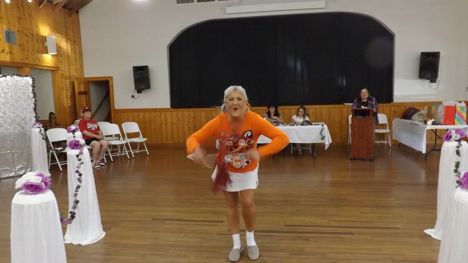 Joan Henderson showed her Auburn spirit and won first place in the sports category.