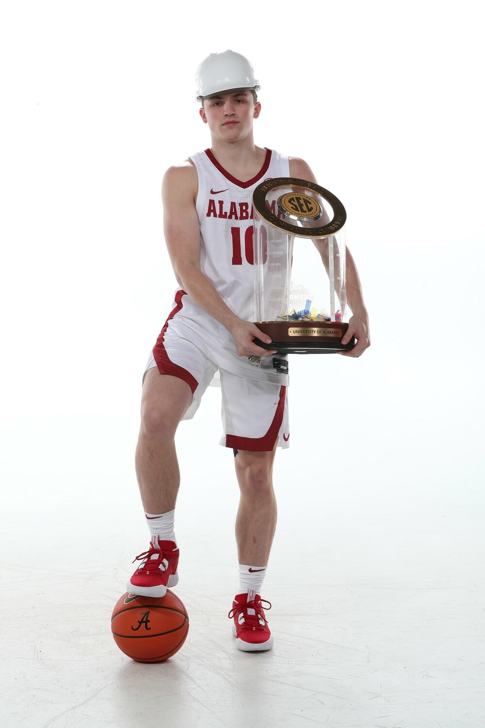 The Alabama Crimson Tide enter this season as the regular season and tournament champions of the Southeastern Conference after their ninth trip to the Sweet 16. Fairhope senior Spence Sims will be set to join the Alabama squad for the 2024-25 season after the AHSAA All-Star announced his commitment to the Crimson Tide on Saturday, Nov. 11.