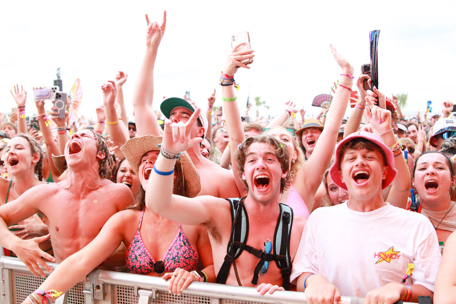 Crowd cheering at the 2023 Hangout Fest.
