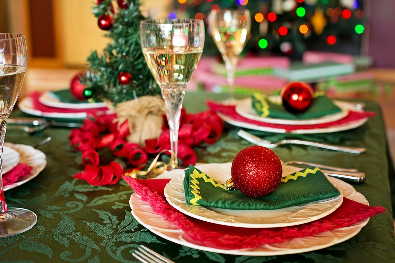Hosting for the holidays can be demanding on your time and energy. However, with a few tips, you can reduce the stress of hosting family and friends this holiday season.
